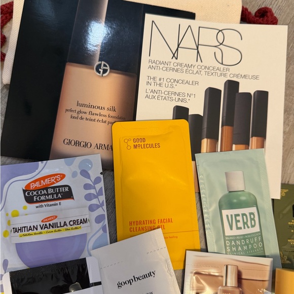 Beauty Samples - Picture 2 of 4